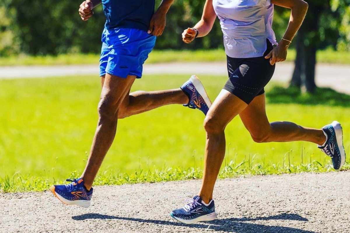 Running shoes with good heel support