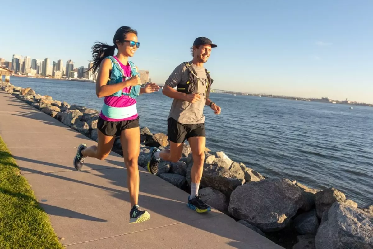 Best way to carry water while running