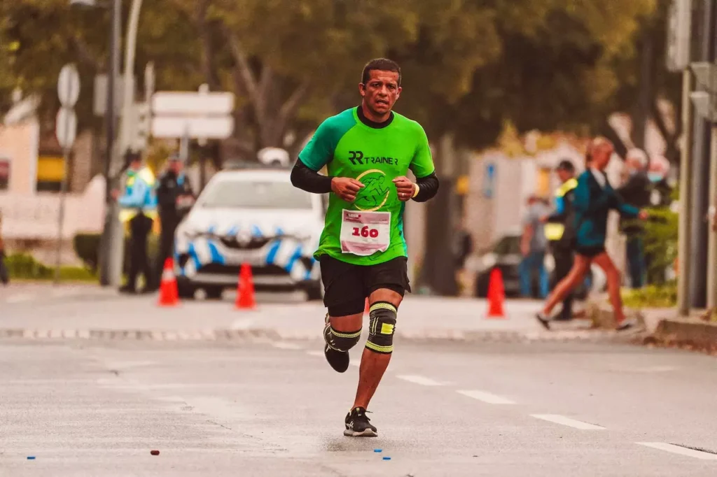 Running with a knee brace provides different levels of protection while running