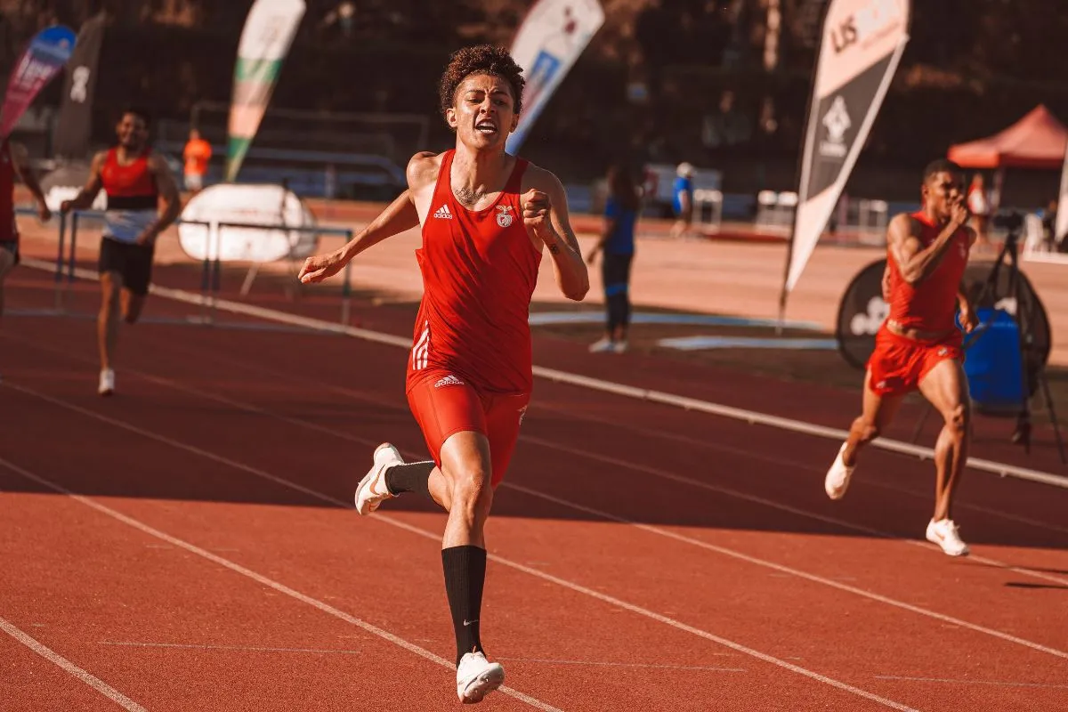 Running a medium race take more speed than long-distance running