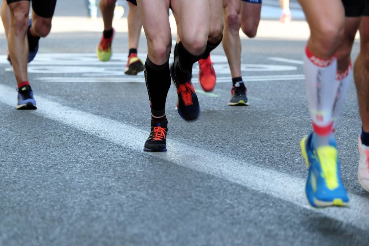 People running in road running shoe