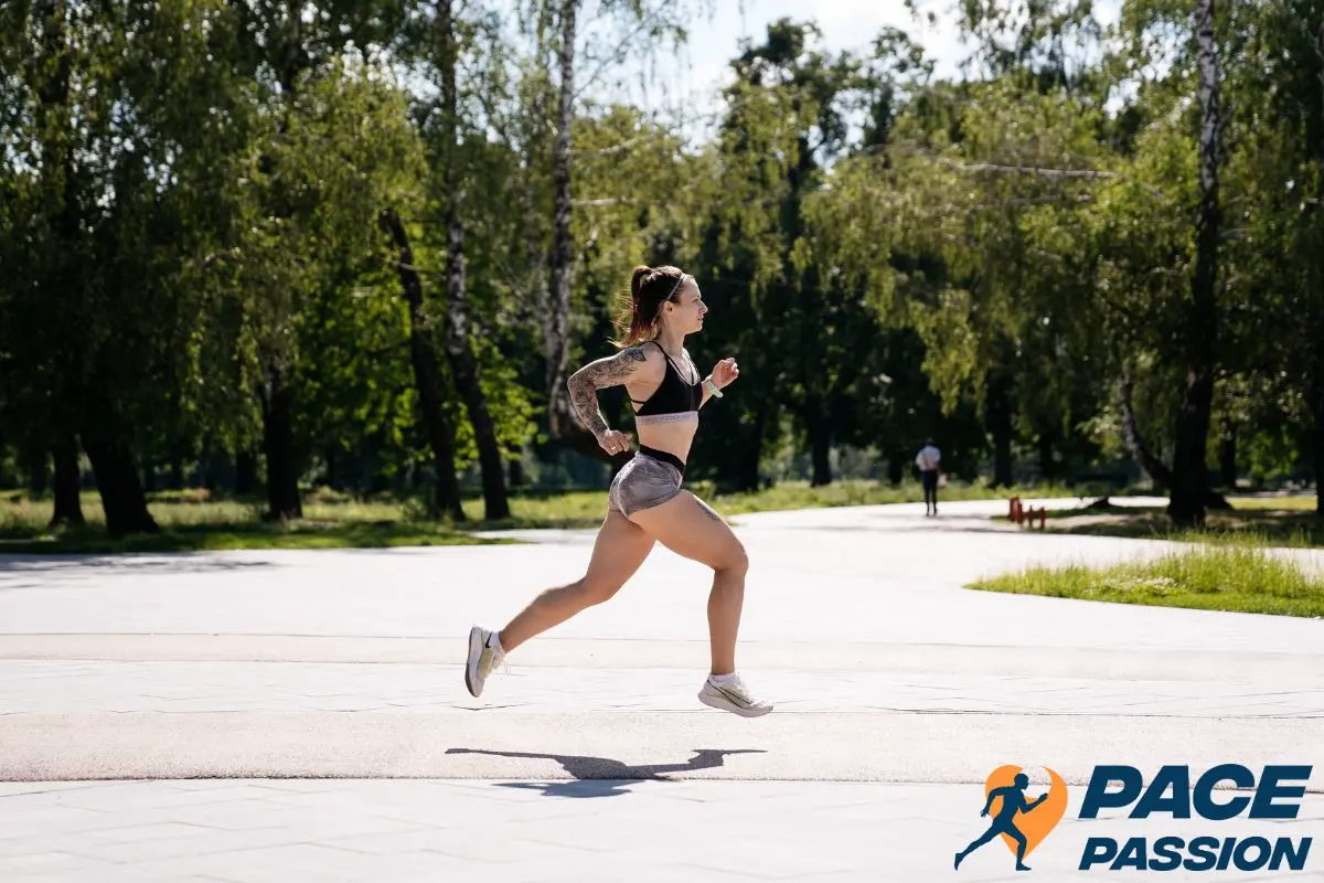 The runner takes effective training in high humidity