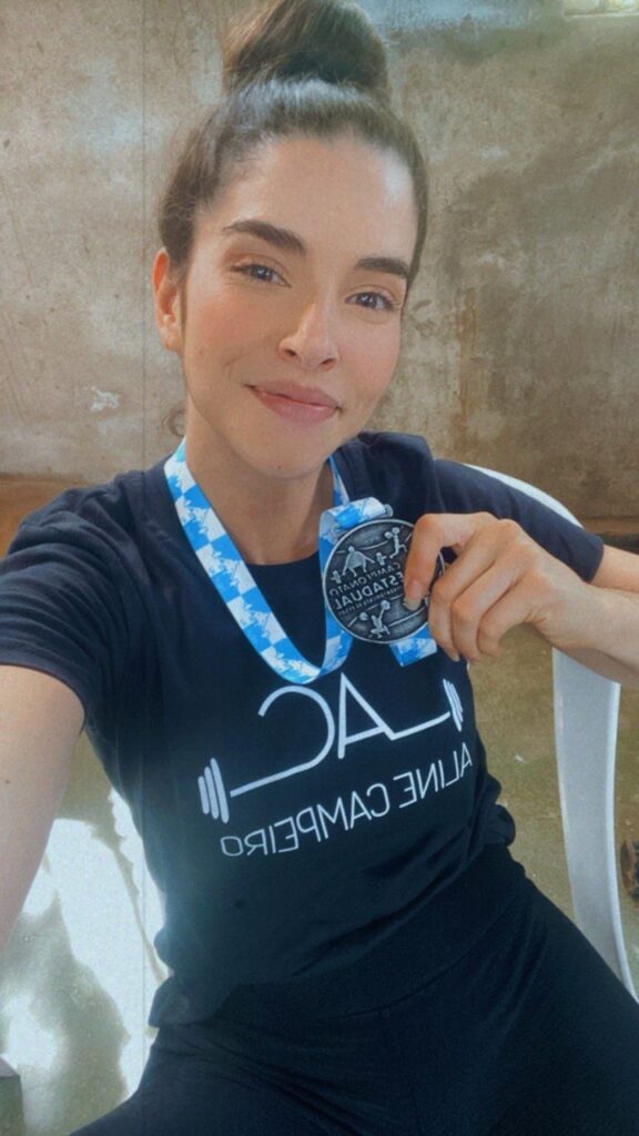 Camila Parente Santos 5